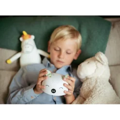 Fabrique de Styles Méditation Et Yoga>Conteuse d'histoires et méditation pour enfant Elio Blanc