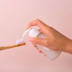 Fabrique de Styles Soins Du Visage>Flacon dentifrice menthe heur et fluor 90ml Blanc