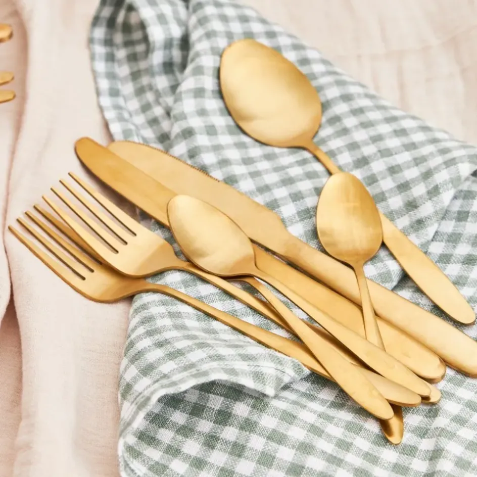 Fabrique de Styles Ménagères>Ménagère 16 pièces en acier dé Or